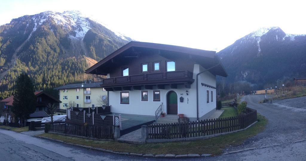 Landhaus Vier Jahreszeiten Krimml Camera foto