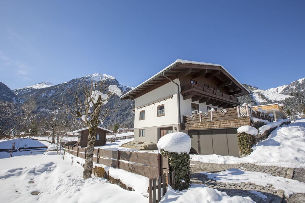 Landhaus Vier Jahreszeiten Krimml Esterno foto