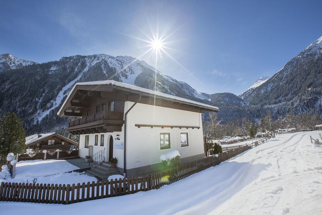 Landhaus Vier Jahreszeiten Krimml Esterno foto